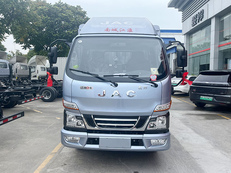 骏铃V3排半